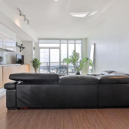 Icetowers Apartment โตรอนโต ภายนอก รูปภาพ