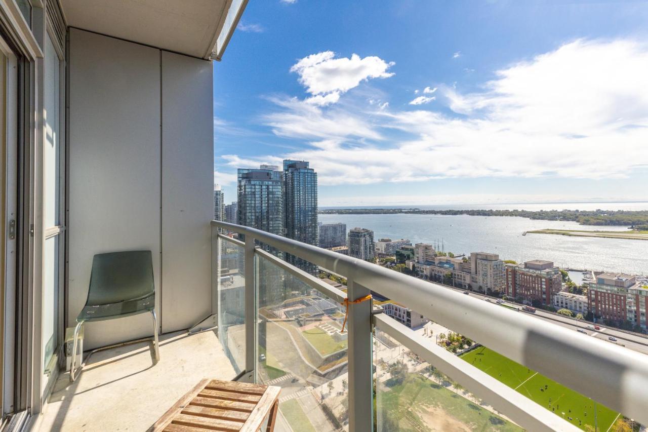 Icetowers Apartment โตรอนโต ภายนอก รูปภาพ
